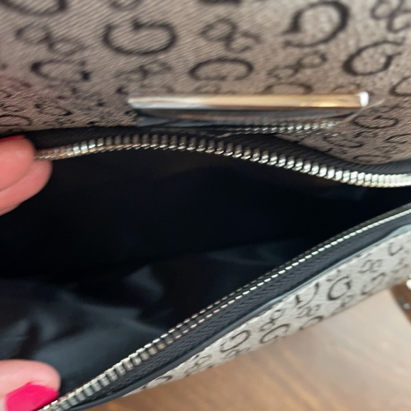 NWT Guess backpack - Picture 5 of 7